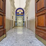 Romantic Studio Apartment At Via Veneto