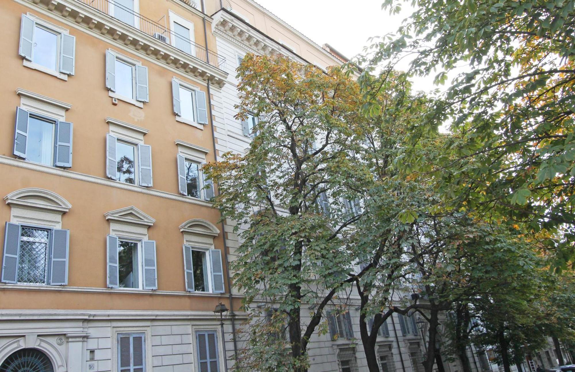 Romantic At Via Veneto Apartment Rom