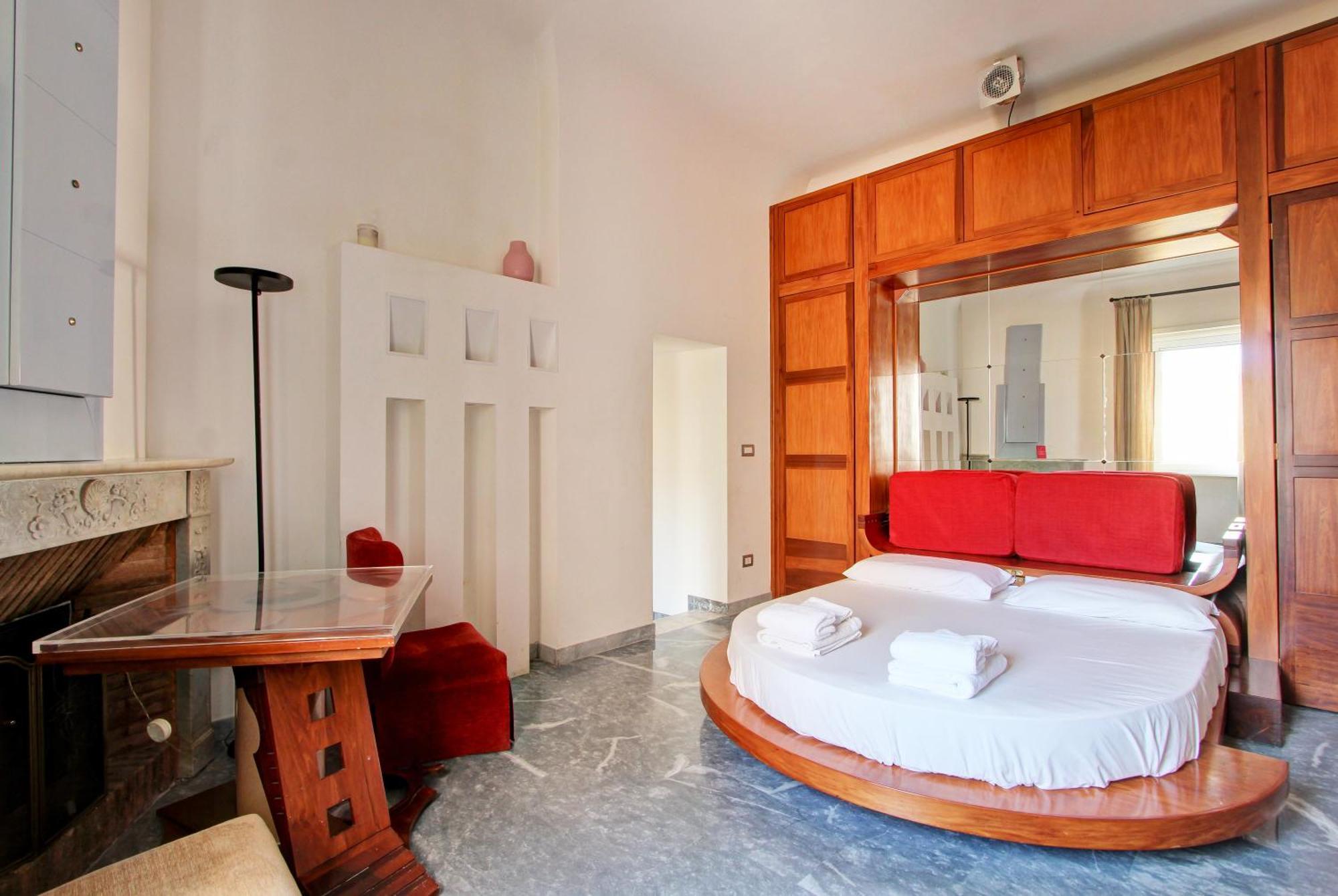 Romantic At Via Veneto * Rom