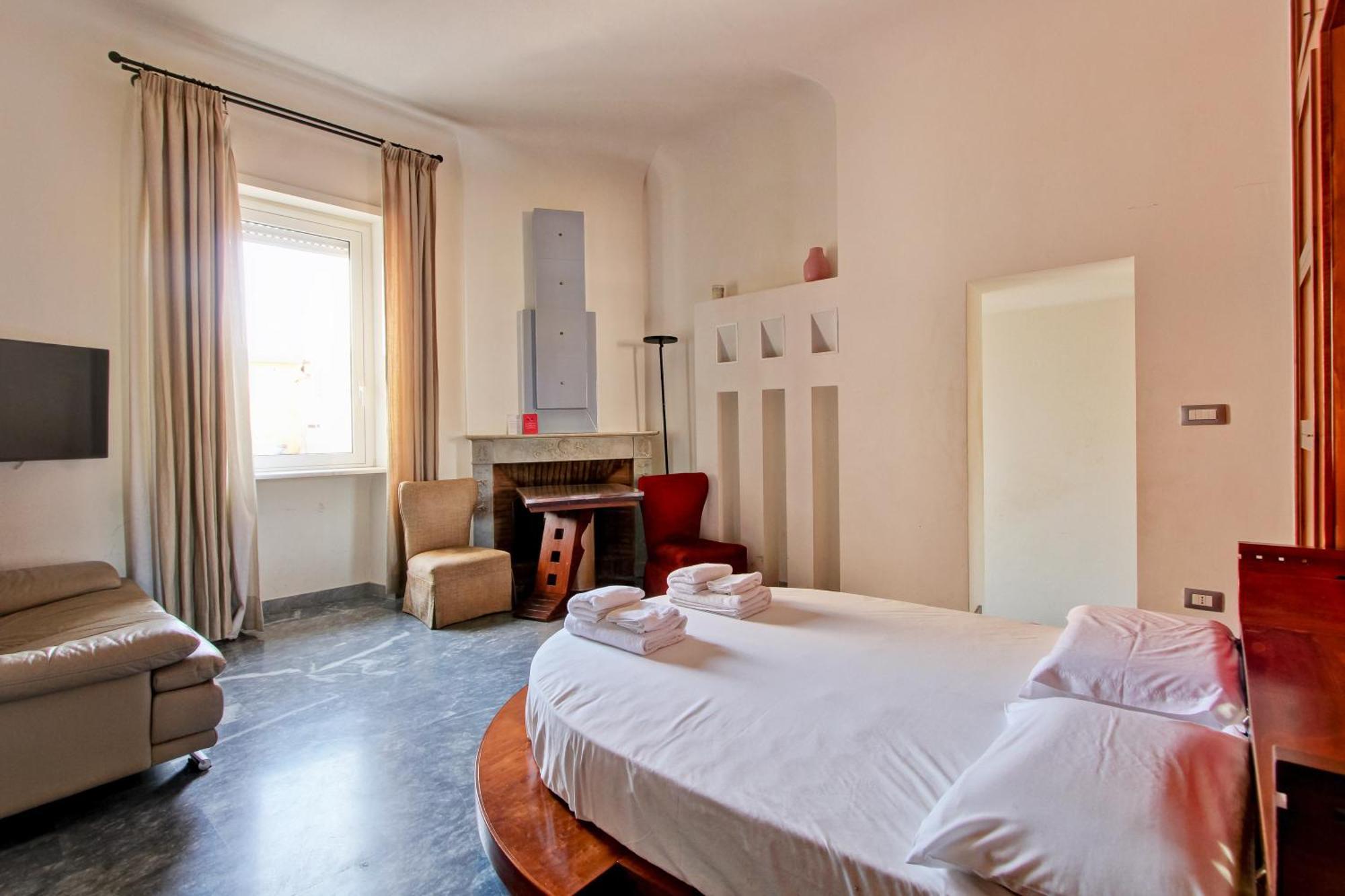 Romantic At Via Veneto Apartment Rom